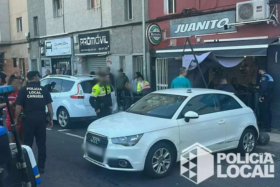 KOLEJNE AUTO WJECHAŁO W BAR