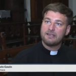 POLSKI KSIĄDZ NA KANARACH (VIDEO)