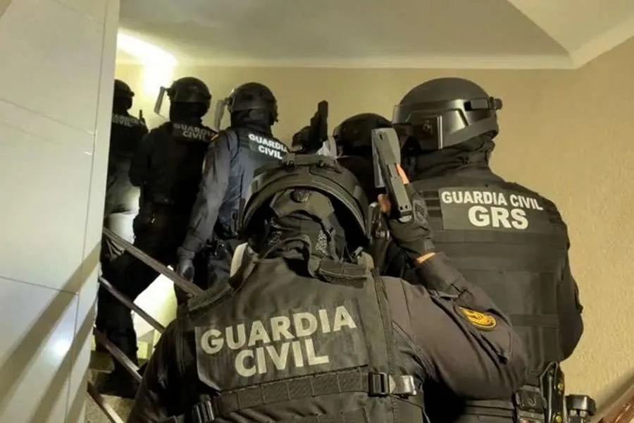 POLICJA ROZBIŁA GANG OSZUSTÓW