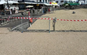 ZAMKNIĘTE PLAŻE PRZEZ ŚCIEKI